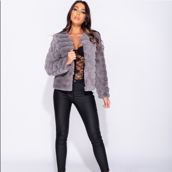 🌙Luna Edge To Edge Collarless Vegan Faux Fur Coat - Picture 5 of 11